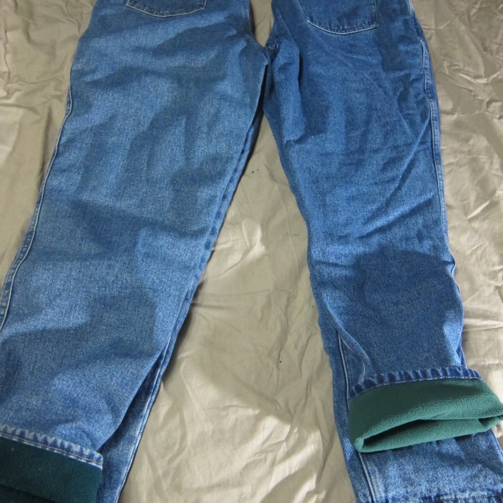 2 Pairs Ladies Fleece Lined Jeans Wrangler, Woolrich Size Ladies 12 and 11/12